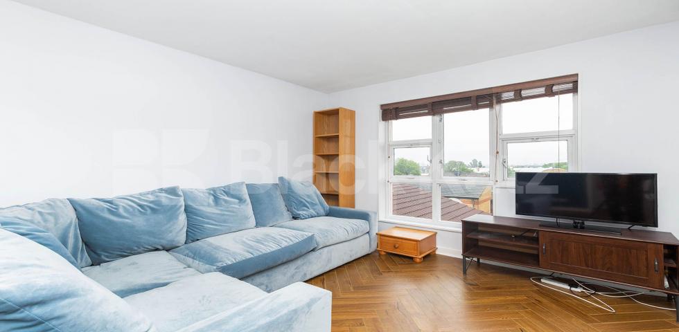 			STUNNING SPACIOUS ONE BED!, 1 Bedroom, 1 bath, 1 reception Apartment			 Warltersville Road, Archway / Crouch Hill